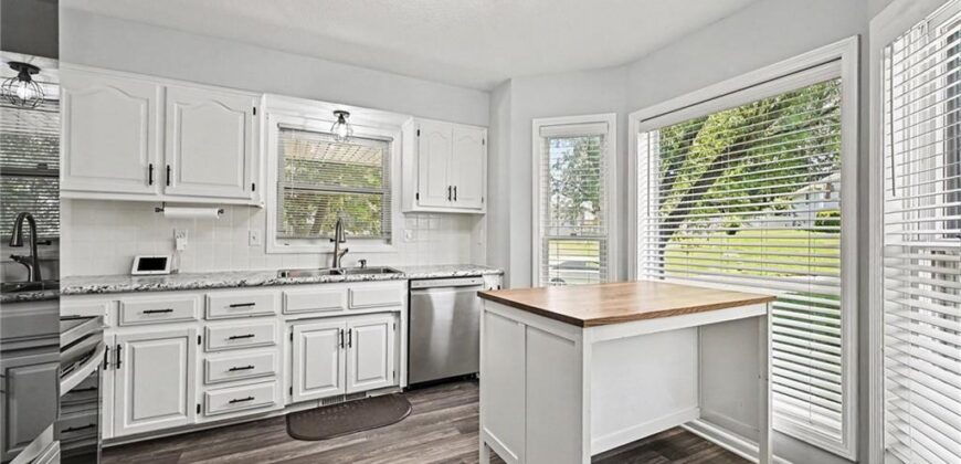 1720 Regency Drive, Kearney, MO 64060
