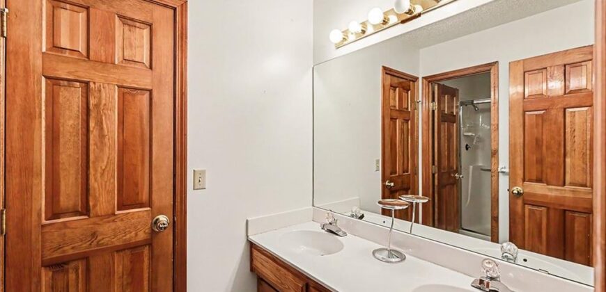 5710 N Spruce Avenue, Kansas City, MO 64119