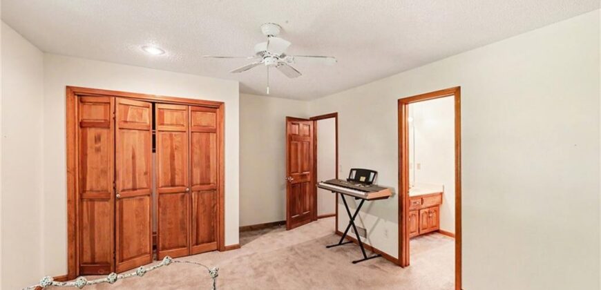5710 N Spruce Avenue, Kansas City, MO 64119