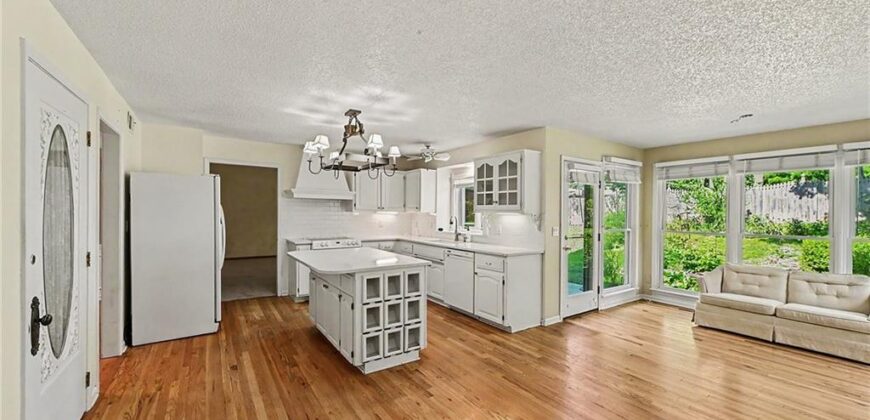 5710 N Spruce Avenue, Kansas City, MO 64119