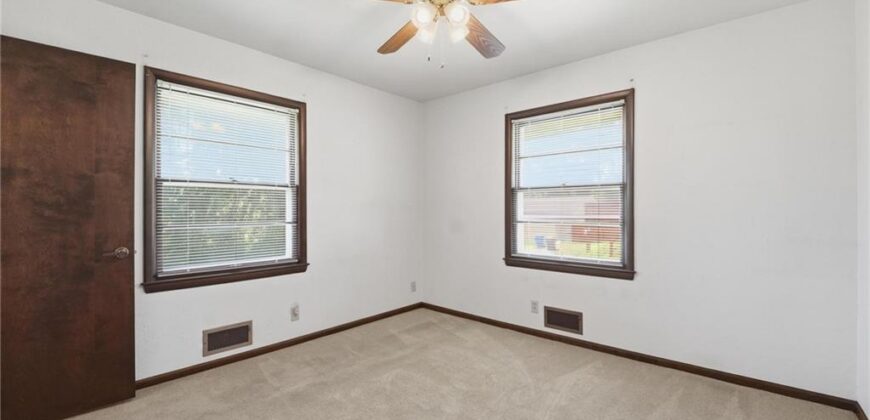483 NE Meadowbrook Road, Kansas City, MO 64119
