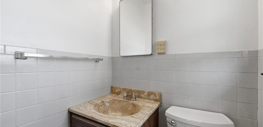 483 NE Meadowbrook Road, Kansas City, MO 64119