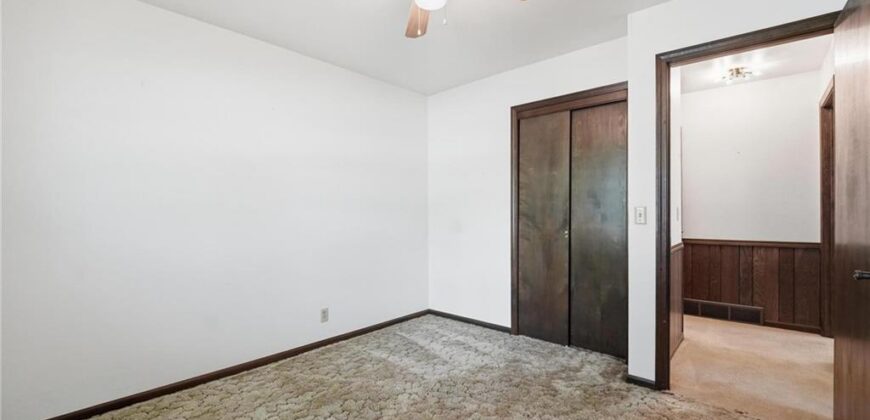 483 NE Meadowbrook Road, Kansas City, MO 64119