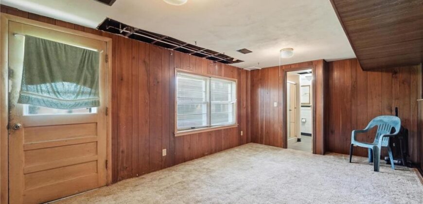 483 NE Meadowbrook Road, Kansas City, MO 64119