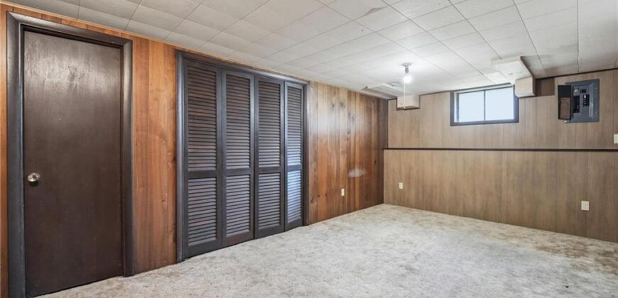 483 NE Meadowbrook Road, Kansas City, MO 64119