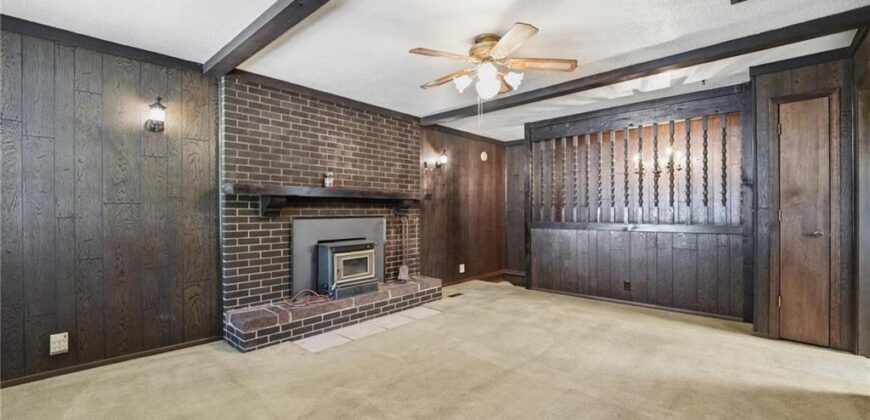 483 NE Meadowbrook Road, Kansas City, MO 64119