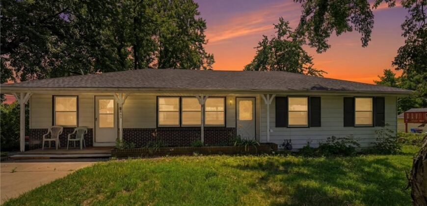 483 NE Meadowbrook Road, Kansas City, MO 64119