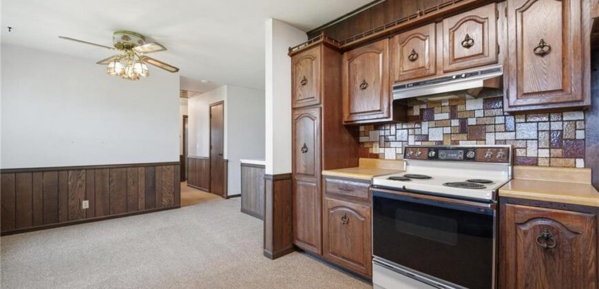 483 NE Meadowbrook Road, Kansas City, MO 64119