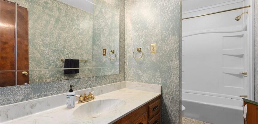 16008 NE 176th Street, Holt, MO 64048