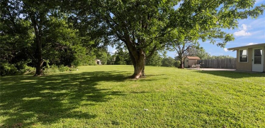 16008 NE 176th Street, Holt, MO 64048