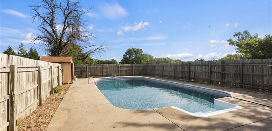 16008 NE 176th Street, Holt, MO 64048