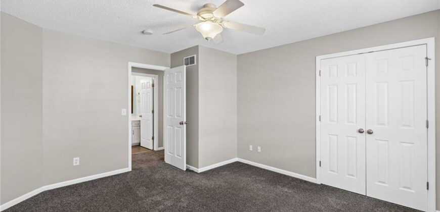 8505 N ARCOLA Avenue, Kansas City, MO 64153