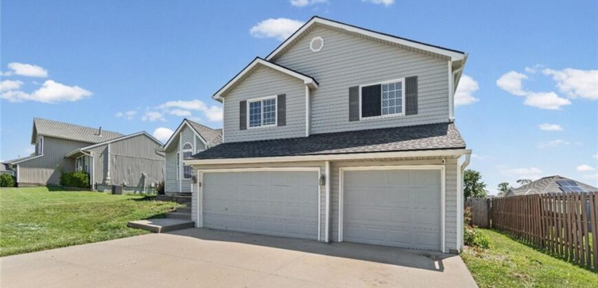 8505 N ARCOLA Avenue, Kansas City, MO 64153