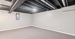 8505 N ARCOLA Avenue, Kansas City, MO 64153