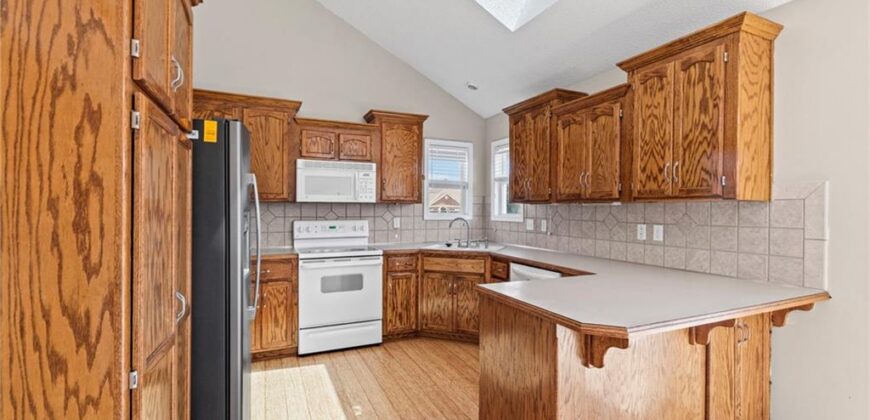 8505 N ARCOLA Avenue, Kansas City, MO 64153
