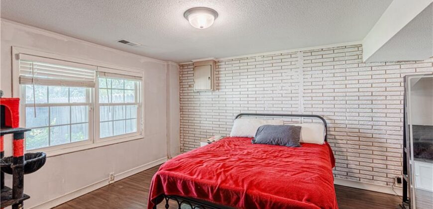 2505 NE 38th Street, Kansas City, MO 64116
