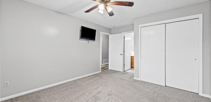 105 Basswood Court, Smithville, MO 64089