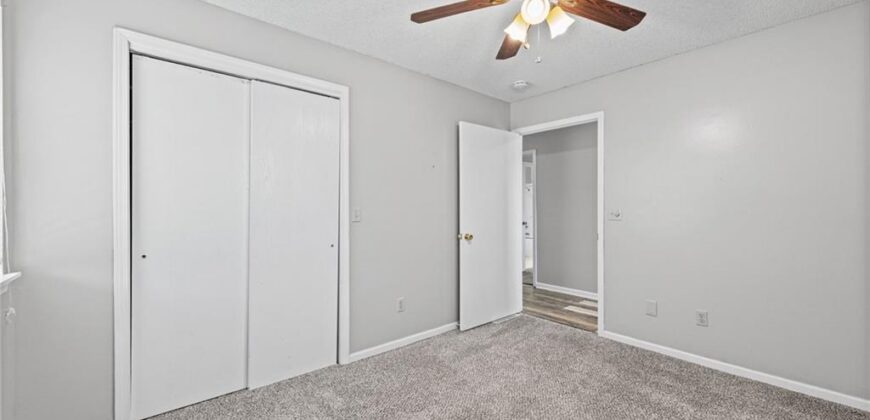 105 Basswood Court, Smithville, MO 64089