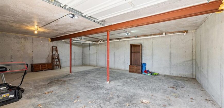 105 Basswood Court, Smithville, MO 64089