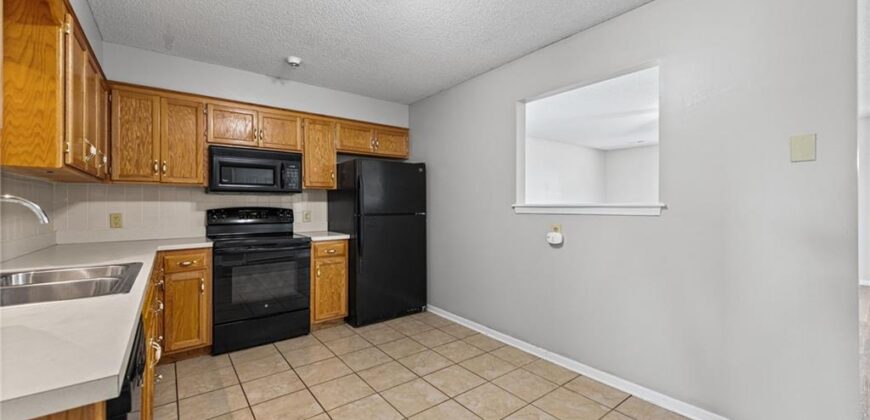 105 Basswood Court, Smithville, MO 64089