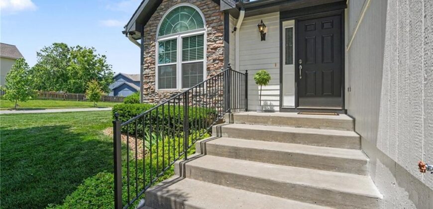 986 Wellington Way, Liberty, MO 64068