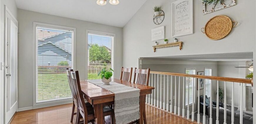 986 Wellington Way, Liberty, MO 64068