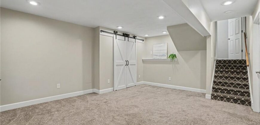 986 Wellington Way, Liberty, MO 64068