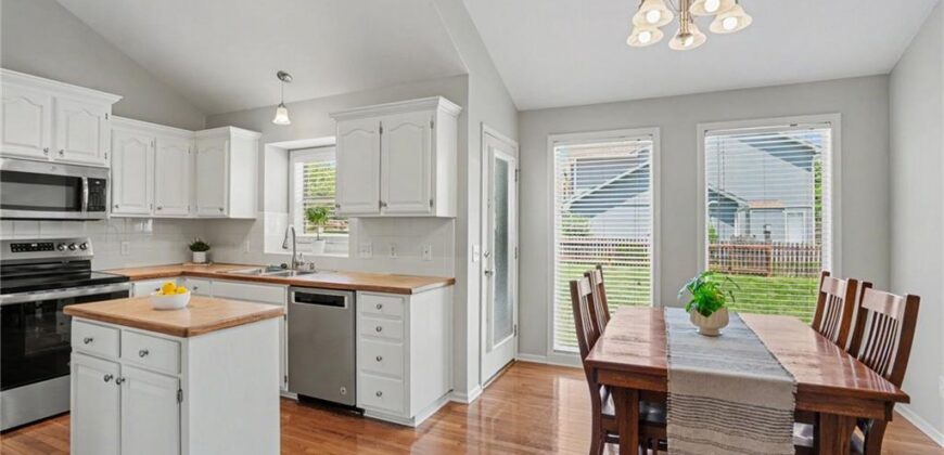 986 Wellington Way, Liberty, MO 64068