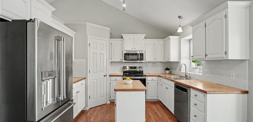 986 Wellington Way, Liberty, MO 64068