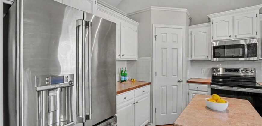 986 Wellington Way, Liberty, MO 64068