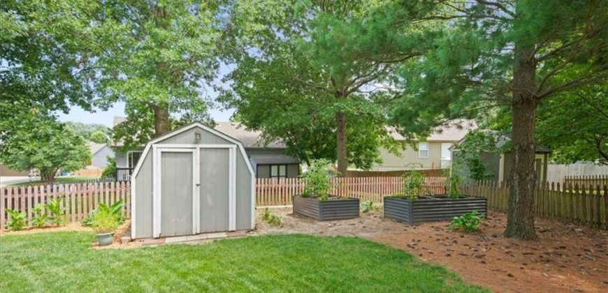707 Joseph Street, Liberty, MO 64068