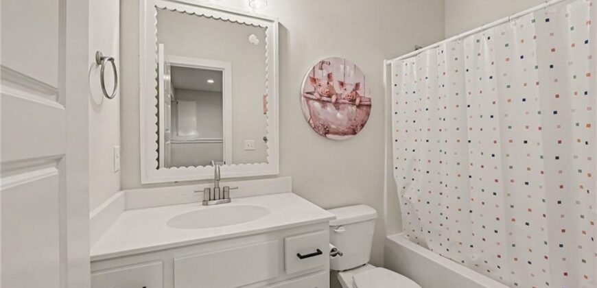 1018 Jasmine Drive, Liberty, MO 64068