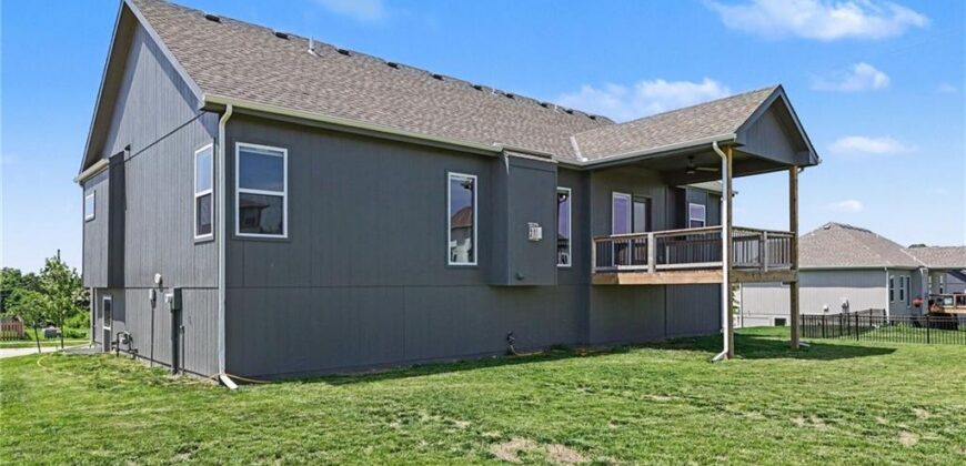 1018 Jasmine Drive, Liberty, MO 64068