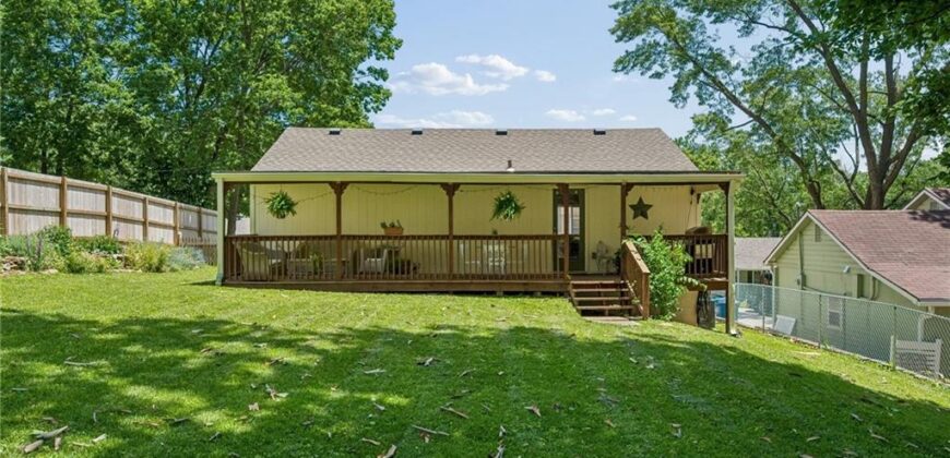 420 N Fairview Avenue, Liberty, MO 64068