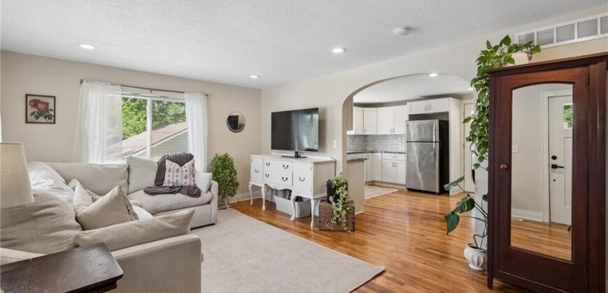 420 N Fairview Avenue, Liberty, MO 64068
