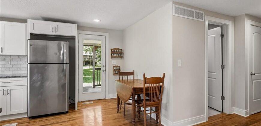 420 N Fairview Avenue, Liberty, MO 64068