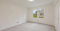1062 NW South Shore Drive, Lake Waukomis, MO 64152
