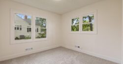 1062 NW South Shore Drive, Lake Waukomis, MO 64152