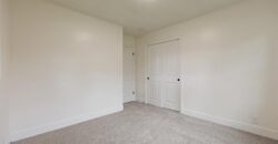 1062 NW South Shore Drive, Lake Waukomis, MO 64152