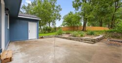 1062 NW South Shore Drive, Lake Waukomis, MO 64152