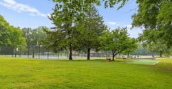 1062 NW South Shore Drive, Lake Waukomis, MO 64152