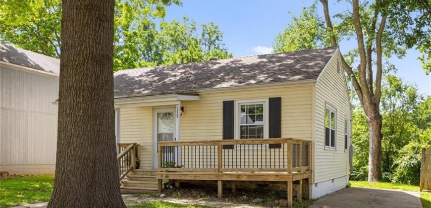 1225 43rd Street, Kansas City, MO 64116