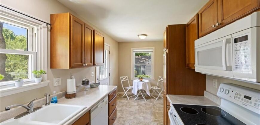 1225 43rd Street, Kansas City, MO 64116