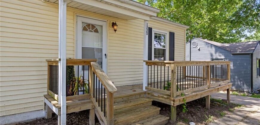 1225 43rd Street, Kansas City, MO 64116