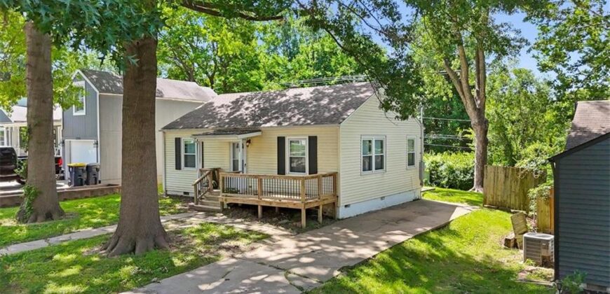 1225 43rd Street, Kansas City, MO 64116