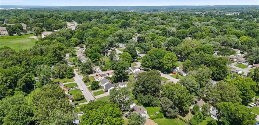1225 43rd Street, Kansas City, MO 64116