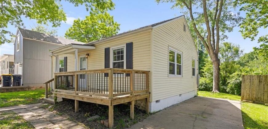 1225 43rd Street, Kansas City, MO 64116
