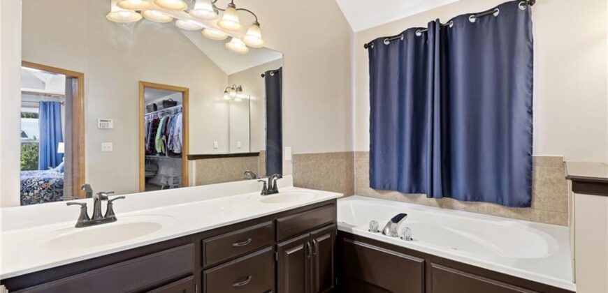 1111 NW 72nd Street, Kansas City, MO 64118