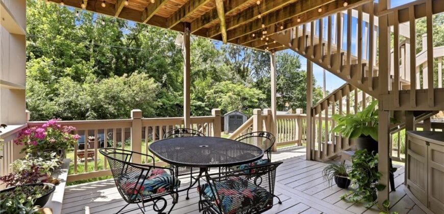 1111 NW 72nd Street, Kansas City, MO 64118