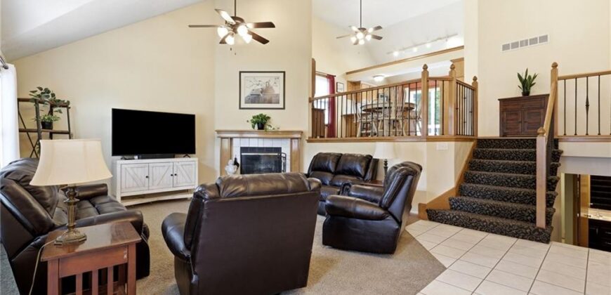 1111 NW 72nd Street, Kansas City, MO 64118